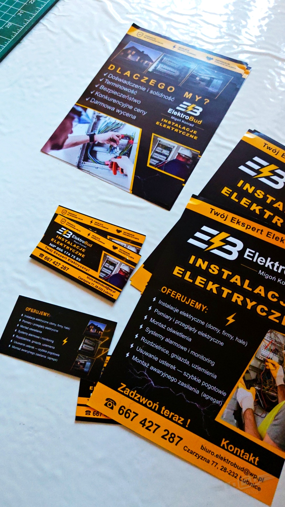Ulotki wizytówki auto galeria z telefonu –